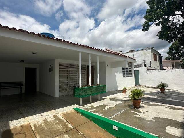 #CA2372LH - Casa para Venta en Valencia - G - 1