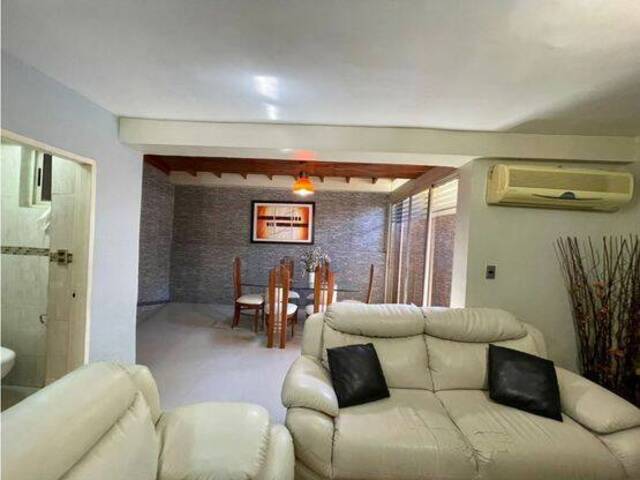 #TH23109LH - Casa para Venta en Valencia - G