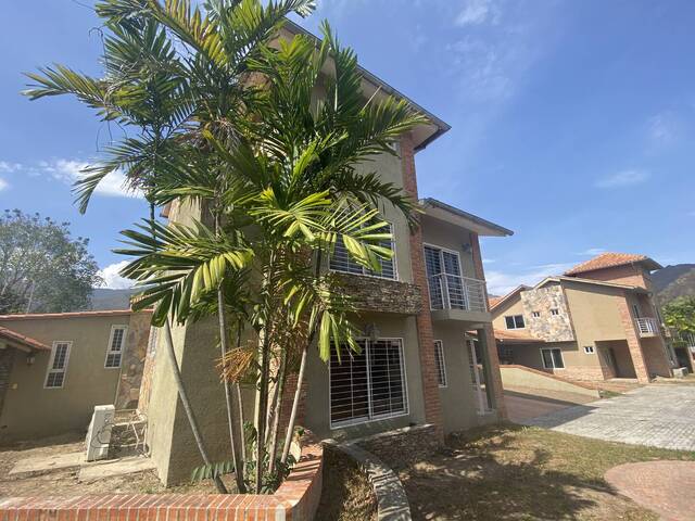 #CA24252lh - Casa para Venta en San Diego - G - 2