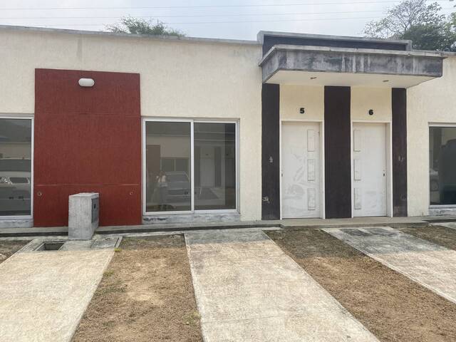 #TH24262LH - Casa para Venta en Valencia - G