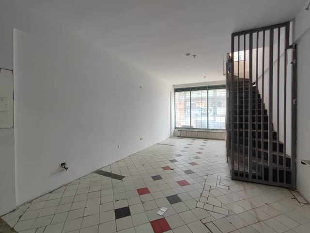 #LC24259LH - Piso Comercial para Venta en Valencia - G - 1