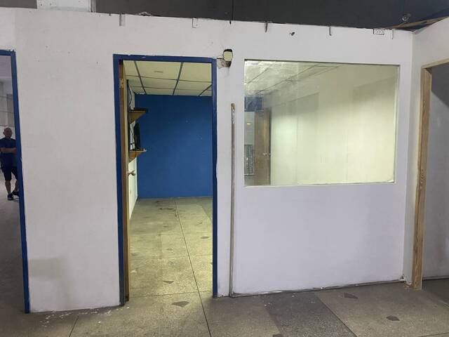 #390 - Tienda  Almacén para Alquiler en Valencia - G - 3